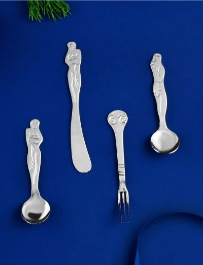 Butter Spreader Woman