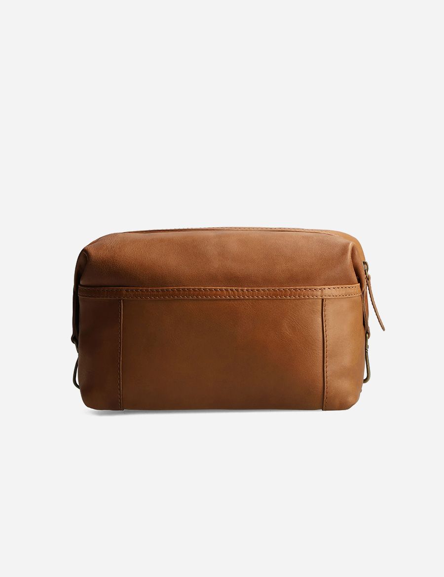 Frankie Toiletry Pecan