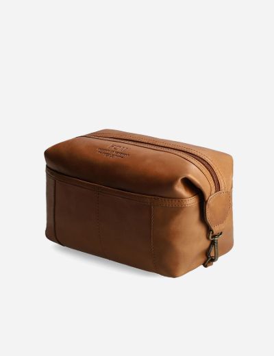 Frankie Toiletry Pecan